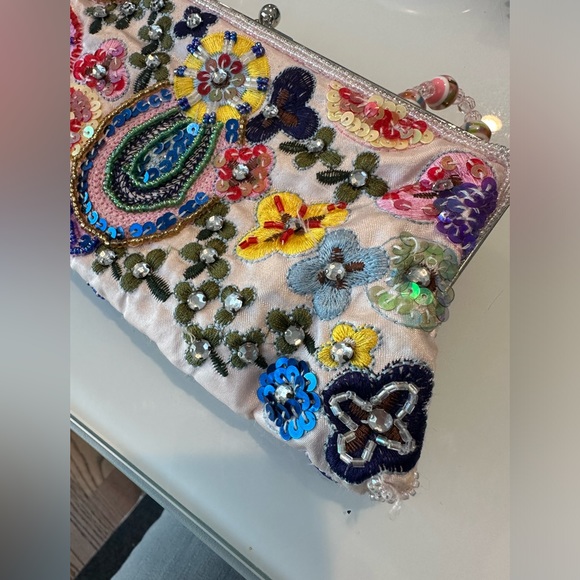 LA REGALE beaded vintage clutch designer purse - Picture 3 of 4